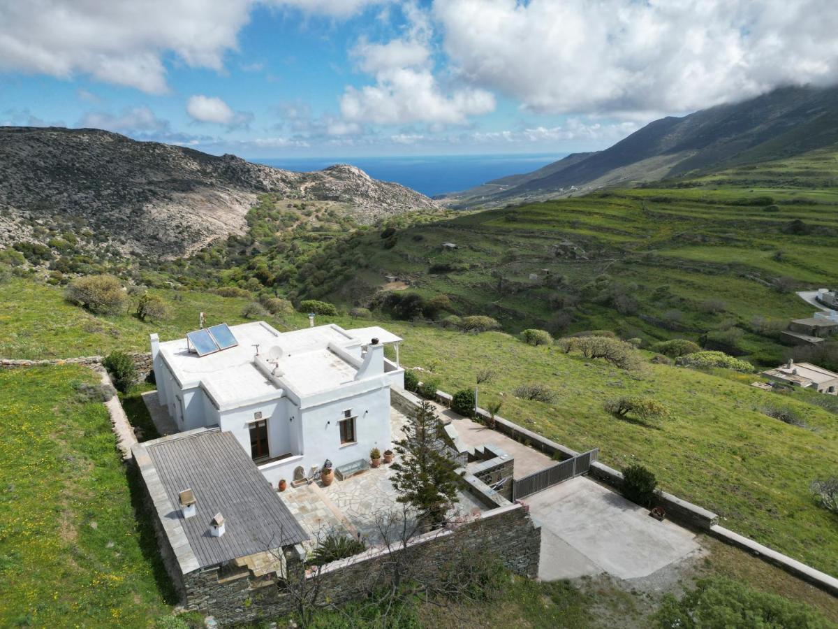 Dom wakacyjny House With Sea And Mountain Views Stení